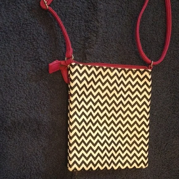 Chevron Crossbody Bag with Red Accents - Picture 6 of 7